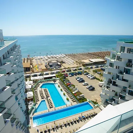 Anomis Infinity Pool & Sea-view * Năvodari