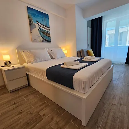 Anomis Infinity Pool & Sea-view