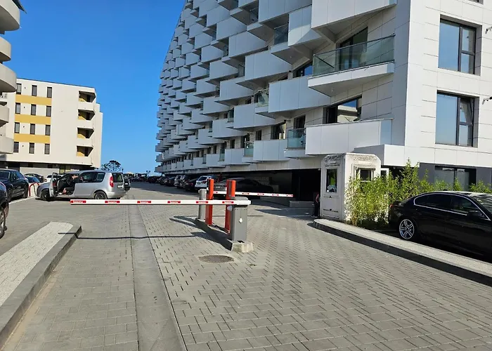 Anomis Infinity Pool & Sea-view Apartament *