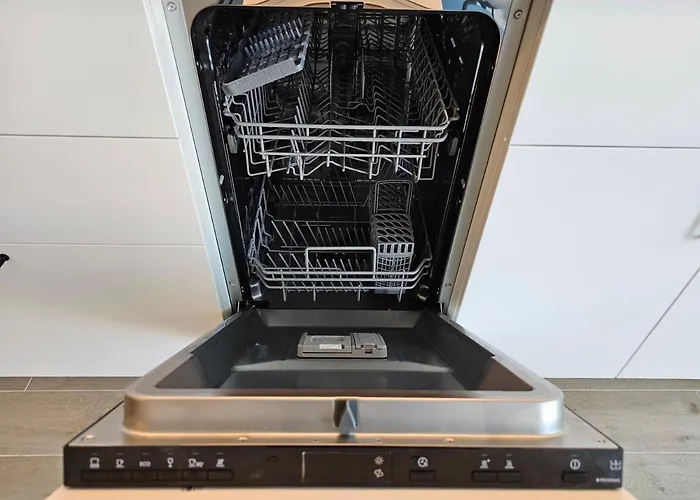 Anomis Infinity Pool & Sea-view * Năvodari