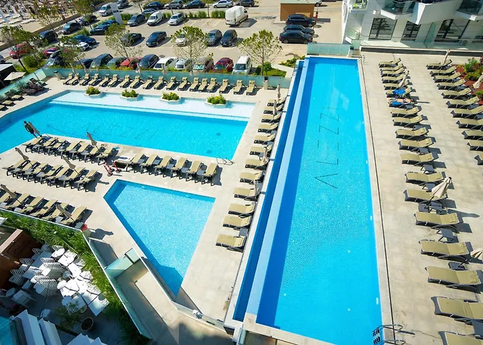 Anomis Infinity Pool & Sea-view Apartament Năvodari